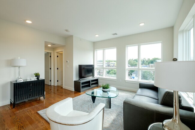 Photo - 1 Everett St Unit 504