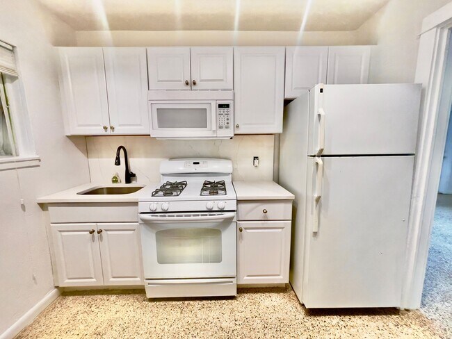 Photo - 1614 NE 7th St