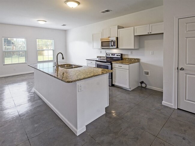 Photo - 4 bedroom, 2.5 bath In Atoka built in 2019