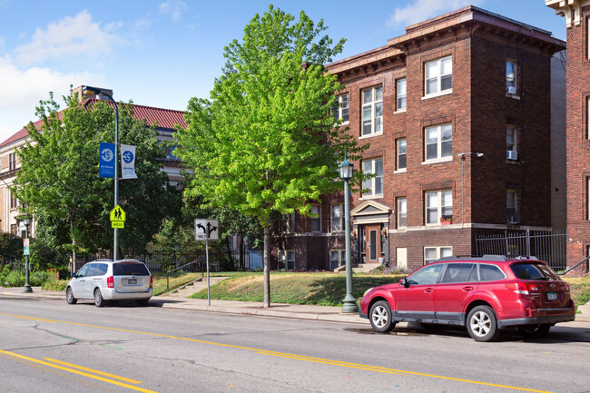 2300 Nicollet Avenue - 2300 Nicollet Avenue Apartamentos