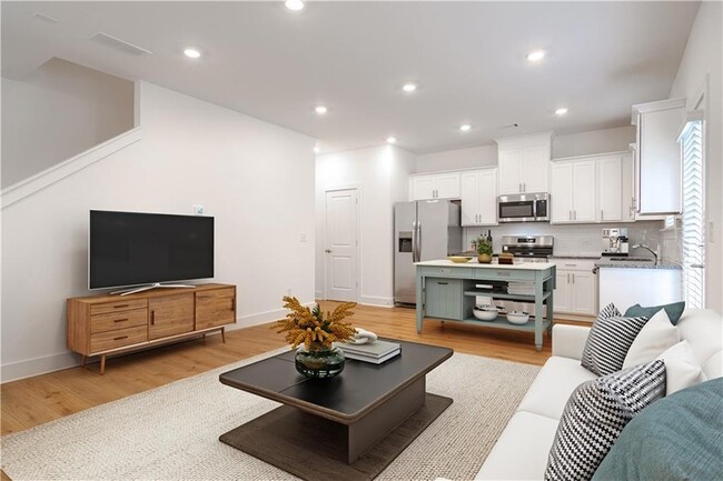 Building Photo - 1298 Mabry St Rental