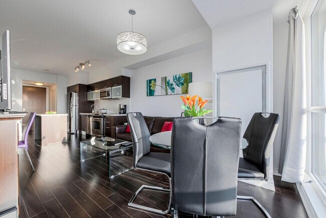 Photo - 386 Yonge St Unit SI ID1502597P