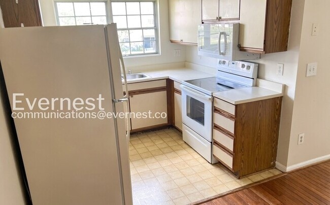 Photo - 107 Prosperity Ave SE
