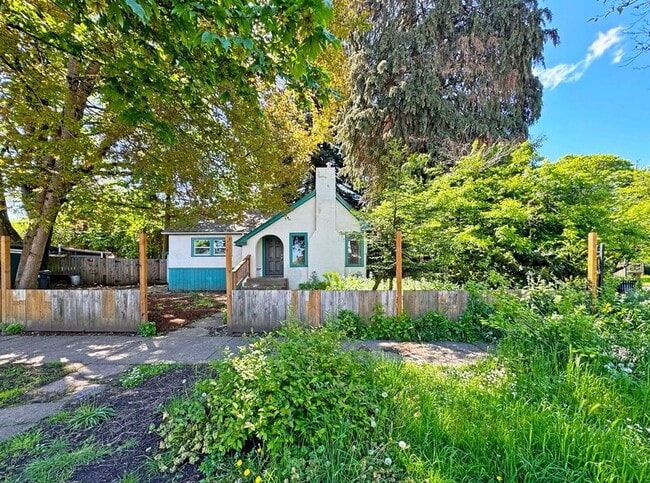 Photo - 1100 W 4th Ave