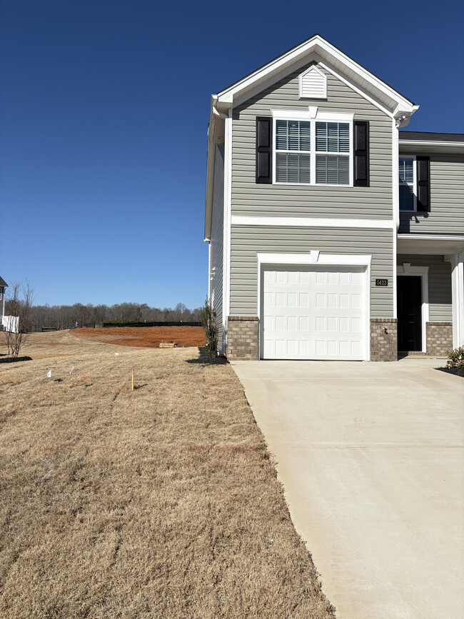 Photo - 5423 Henley Ridge Dr Townhome