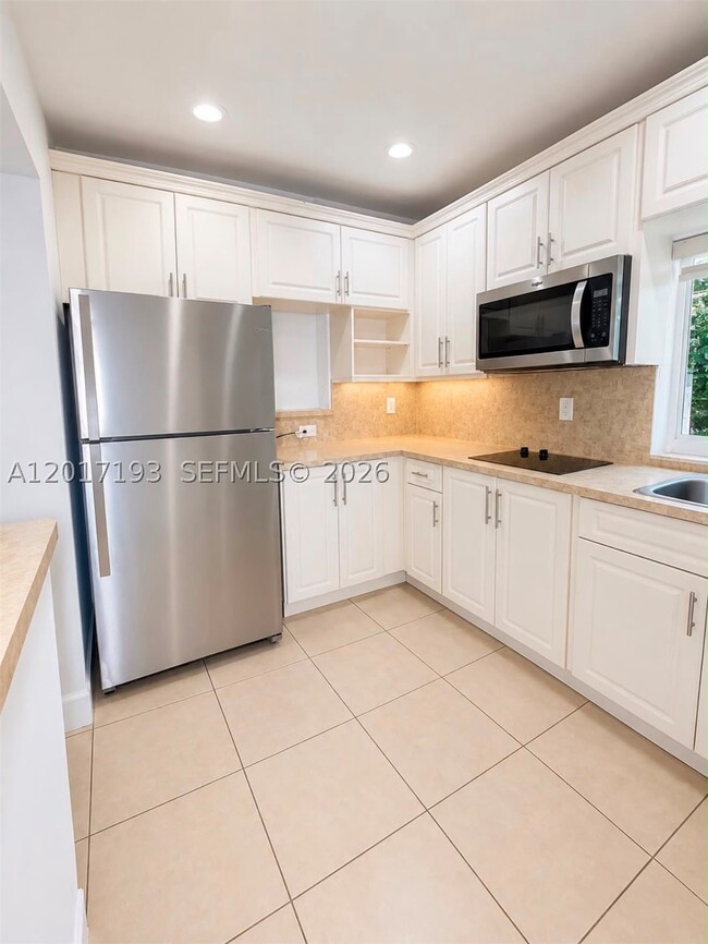 Photo - 235 SW 64th Ave Unit 2B