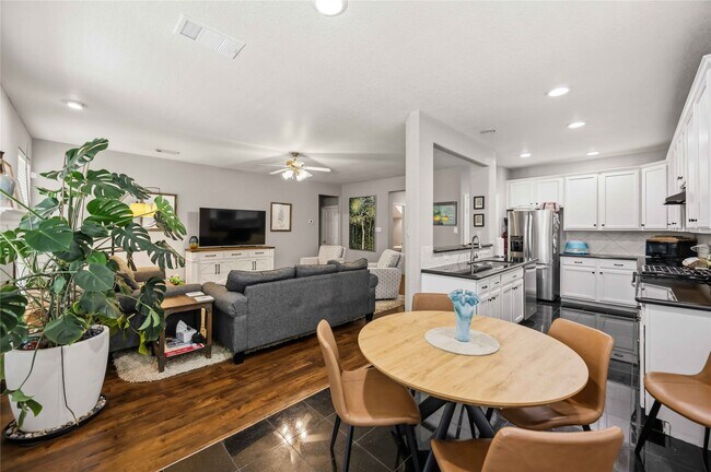 Photo - 3711 Hill Family Ln