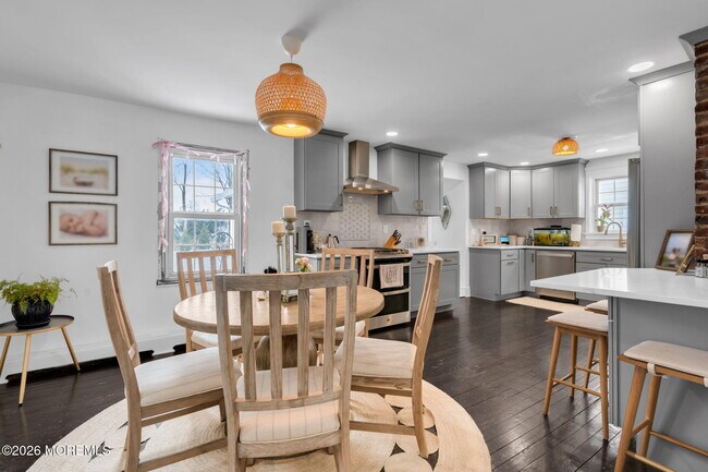 Photo - 555 Ocean Rd