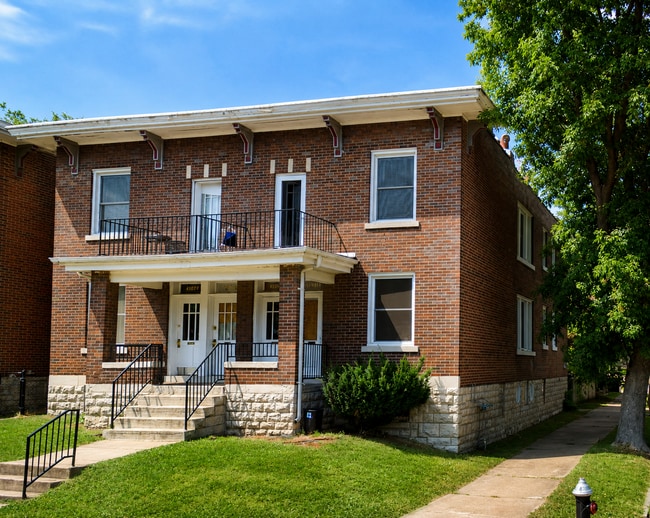 Building Photo - 3001-3003 Osage St. Unit 3001