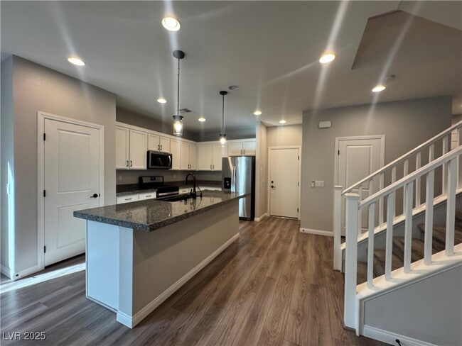 Photo - 8957 Eudora Ave