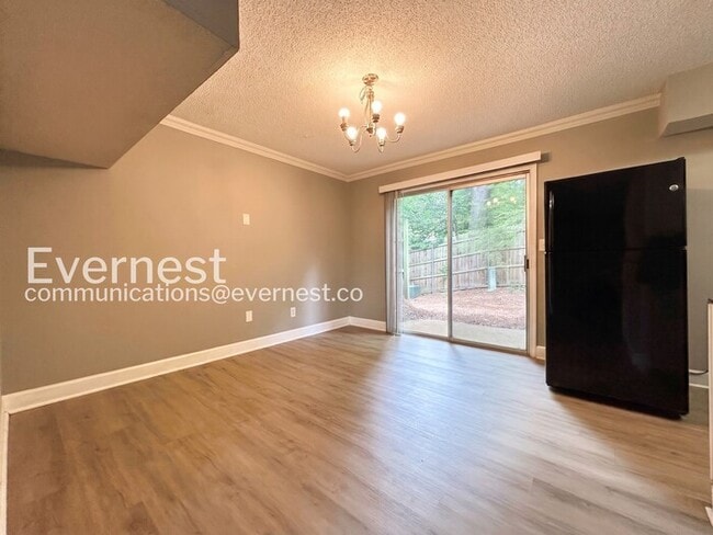 Photo - 396 Promenade Ct