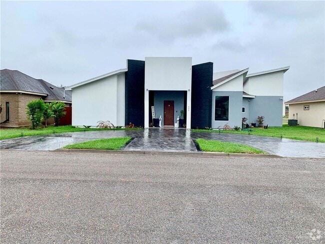 Building Photo - 800 New Orleans Cir Rental