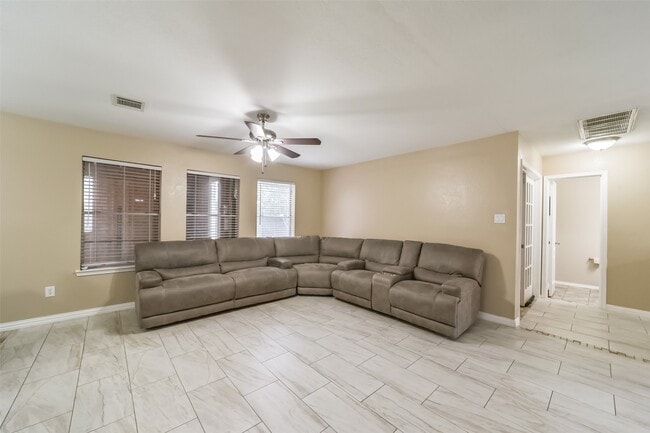 Photo - 3818 Brook Garden Ln