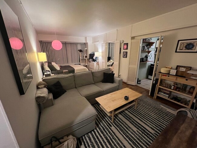 Photo - 1711 Massachusetts Ave NW Unidad 203