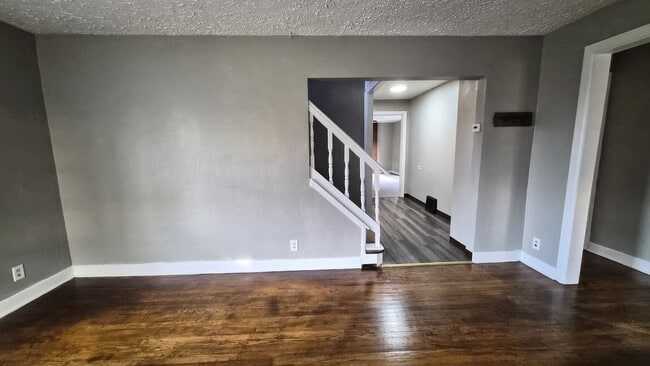 Photo - 3483 Hadley Ave