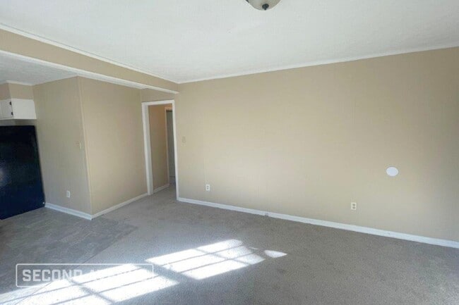 Photo - 4407 Golden Rd