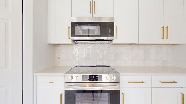 Photo - 2056 SW Grant Ave