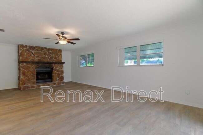 Photo - 4375 Forest Ln