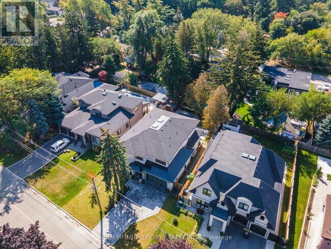 Photo - 1610 Kenmuir Ave