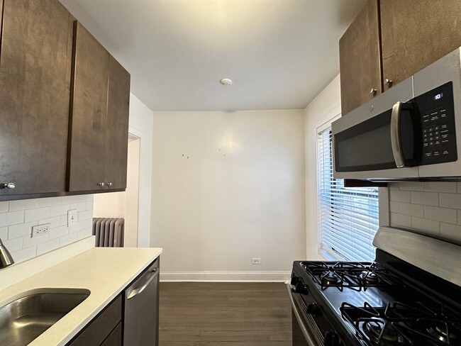 Photo - 2641 N Spaulding Ave Unit E3