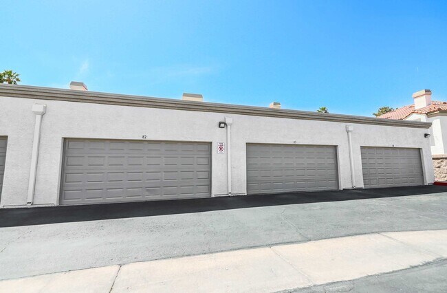 Photo - Cute FURNISHED 2 Bedroom Condo FOR RENT!