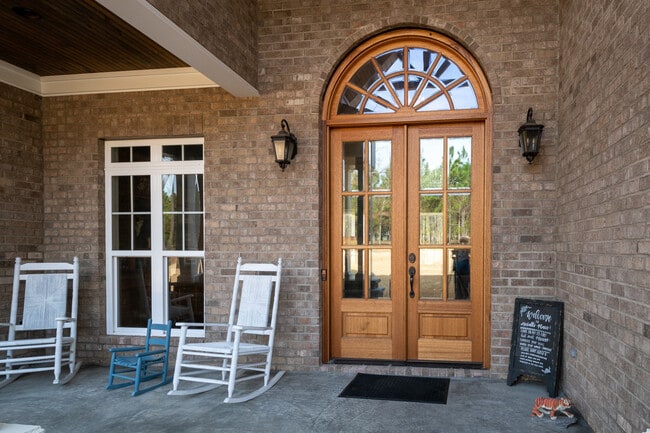 Photo - 621 Country Creek Ln