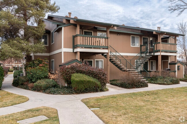 Brooktree Apartments
