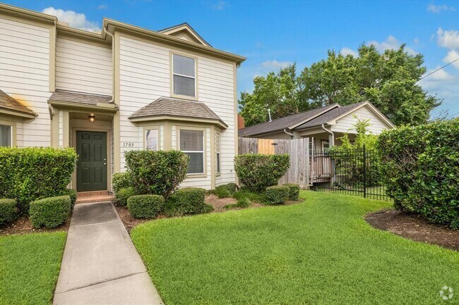 Building Photo - 1703 Redwing Pines Dr Rental