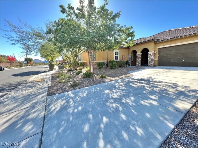 Photo - 2117 Thames View St