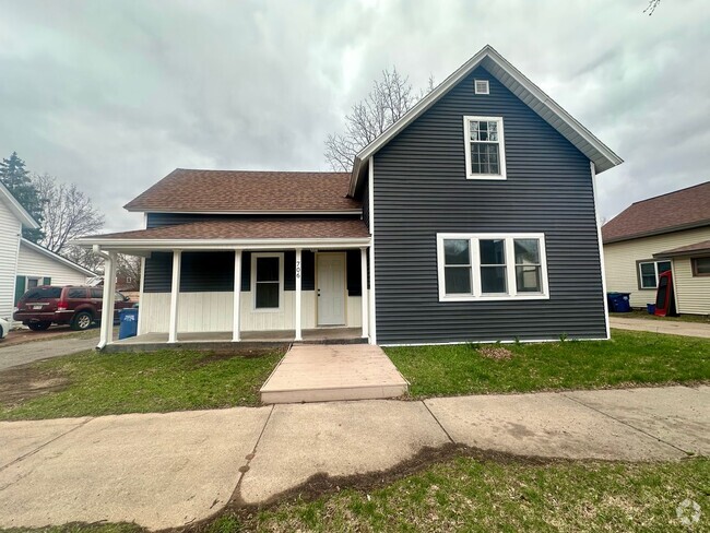 Building Photo - 5 bed 2 bath Single Family Home in Wausau