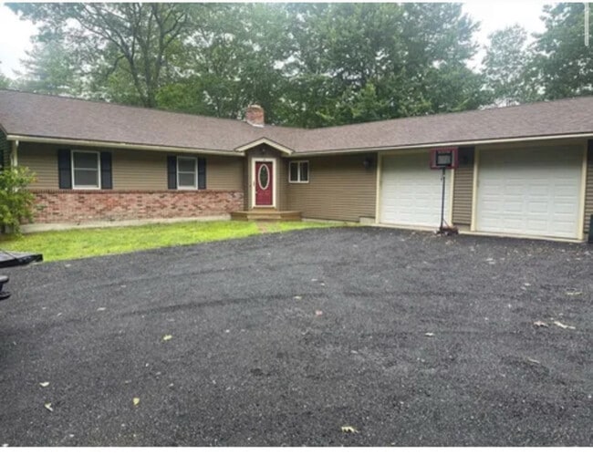 Building Photo - 173 Winchendon Rd Rental