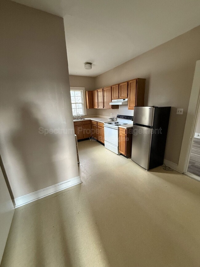 Building Photo - 40 Pleasant St Unit 4