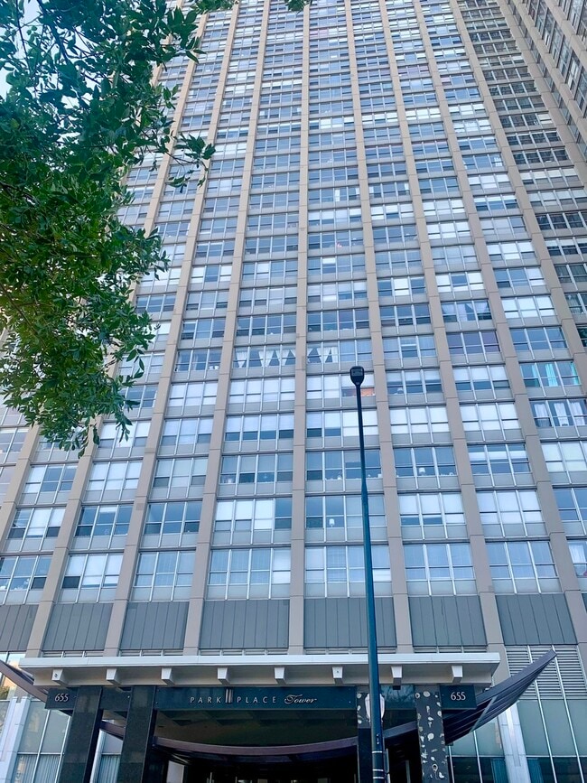 Building Photo - 655 W Irving Park Rd Unit 1505