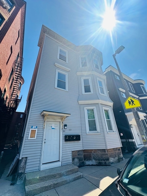 113 Dale St Unit 2
