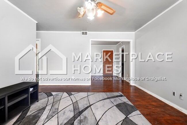 Photo - 208 Webb Ave