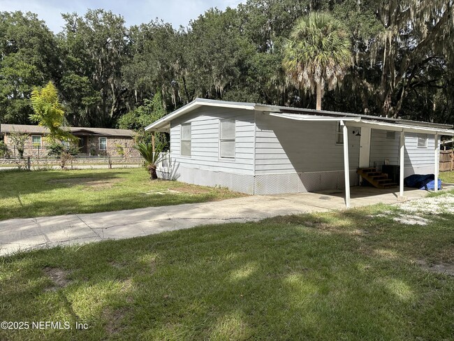 Photo - 1104 Harmony Dr N