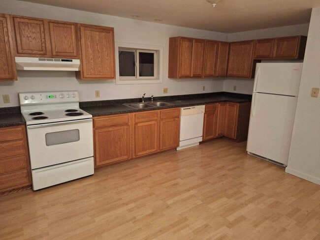 Building Photo - 18 Colby Way Unit A
