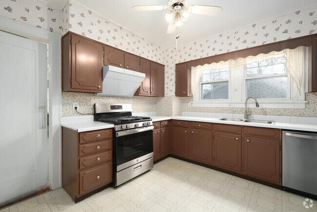 Building Photo - 1016 Washington Ave Rental