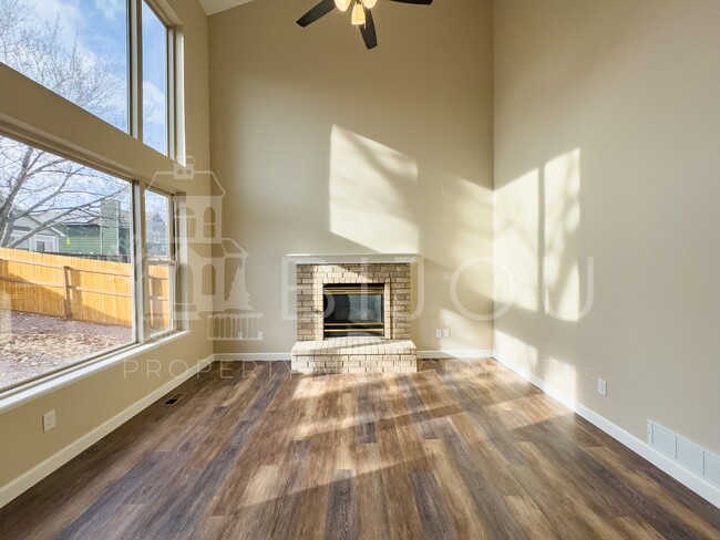 Photo - 1461 Grass Valley Dr