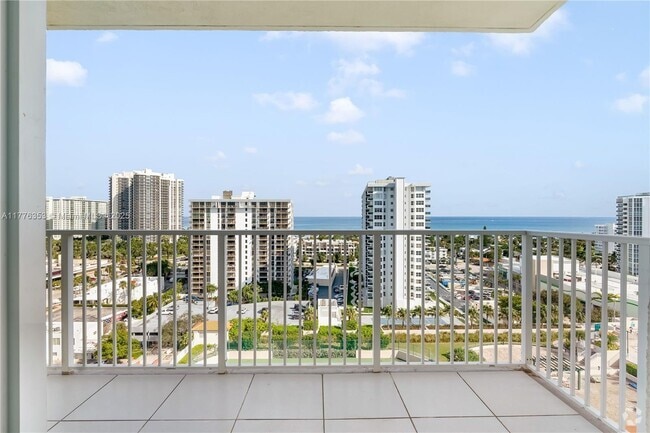 Building Photo - 3020 NE 32nd Ave Unit 1505 Rental