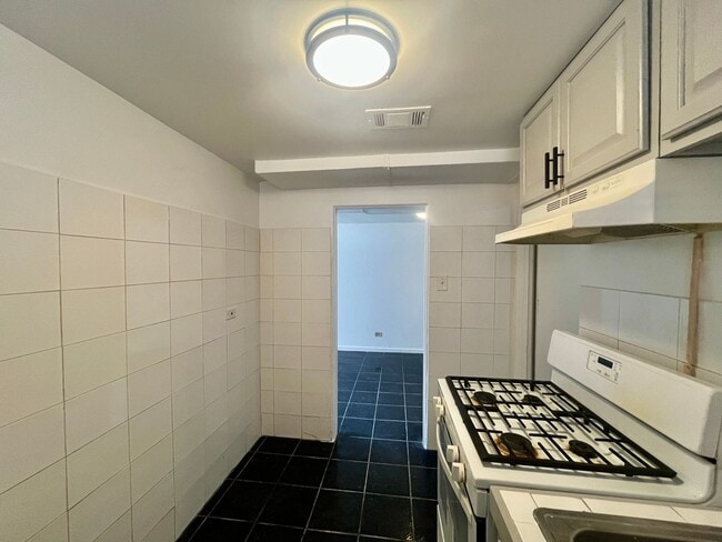 Photo - Garden level 1 bed 1 bath w/ large office ...