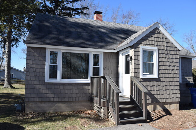 Building Photo - 254 W Main St Rental