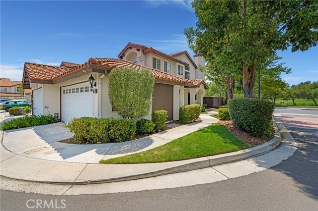 Photo - 2 Vía Entrada