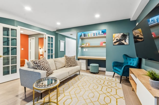 Photo - 40 E Delaware Pl