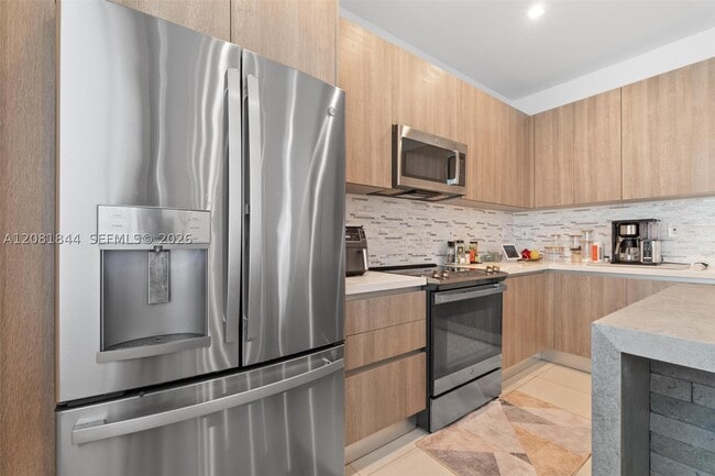 Photo - 6810 NW 103rd Pl