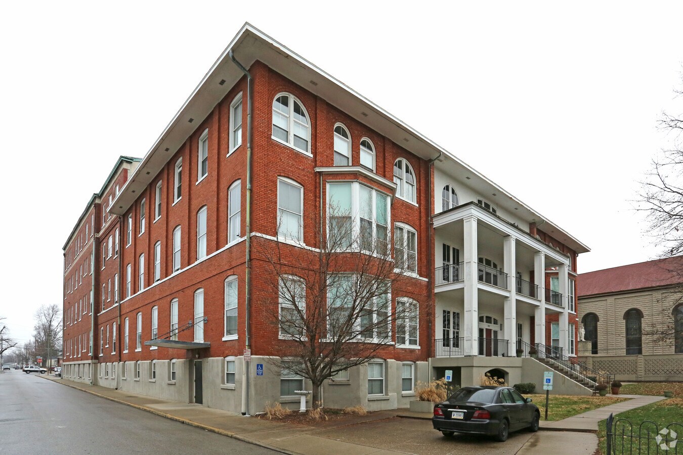 St Edward Court - St Edward Court Apartments
