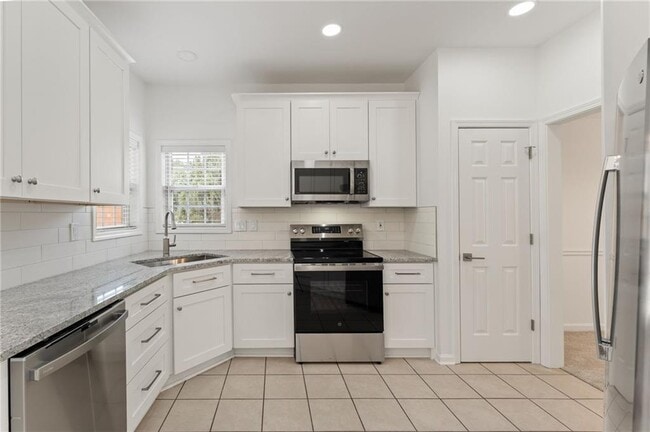 Photo - 2137 Berryhill Cir SE