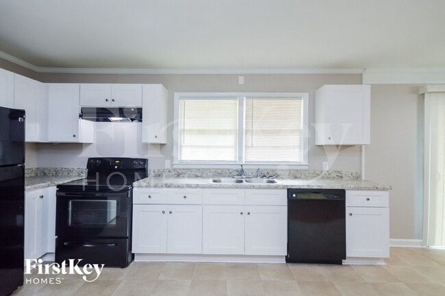 Photo - 1175 Milstead Ave NE