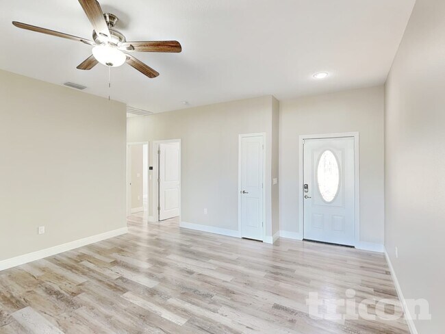 Photo - 1249 Sargent St