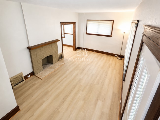 Photo - 1826 Hillside Terrace